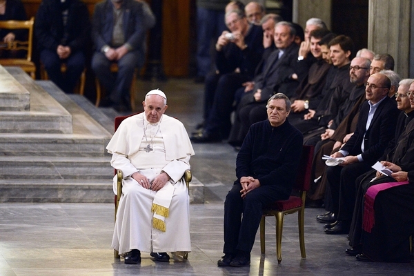 Papa Francesco e Don Ciotti nella giornata nazionale della memoria e dell'impegno contro le mafie il 21 Marzo 2014 vdj.it